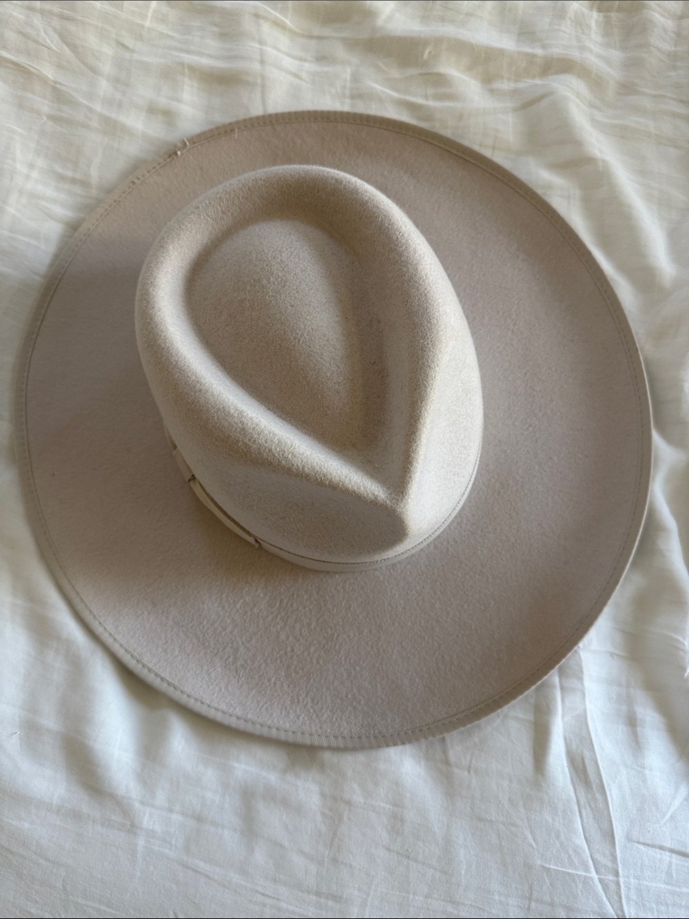Angela @ William Wide Brim Felt Hat in Light Beige/Grey